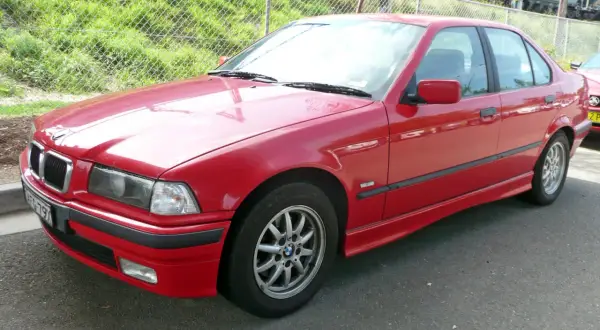 BMW E36: pojemność baku, rezerwa i zasięg wszystko co musisz wiedzieć