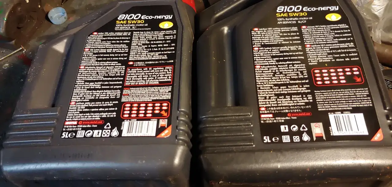 Motul 5W30: Wybór, normy, podróbki. Chroń swój silnik!